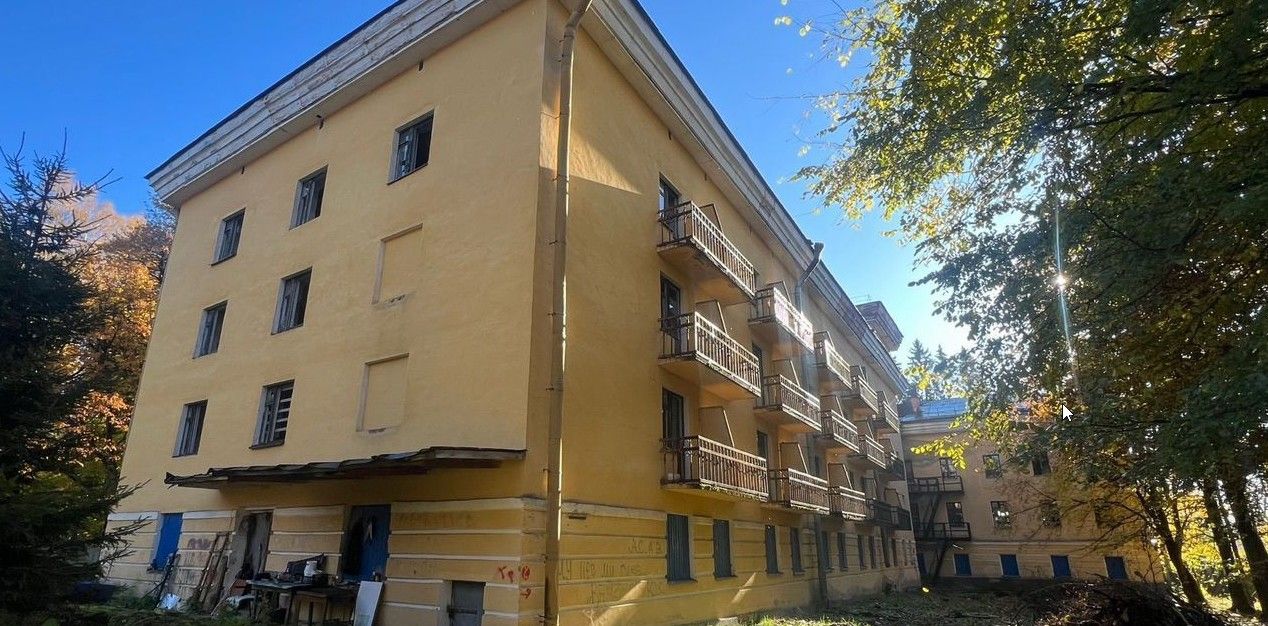 фасад дома, здание по адресу г Санкт-Петербург, поселок Парголово, тер Осиновая Роща, Приозерское шоссе, д 17